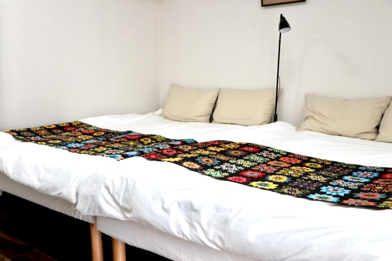 Yuyu Otsuka Apartment Tokyo
