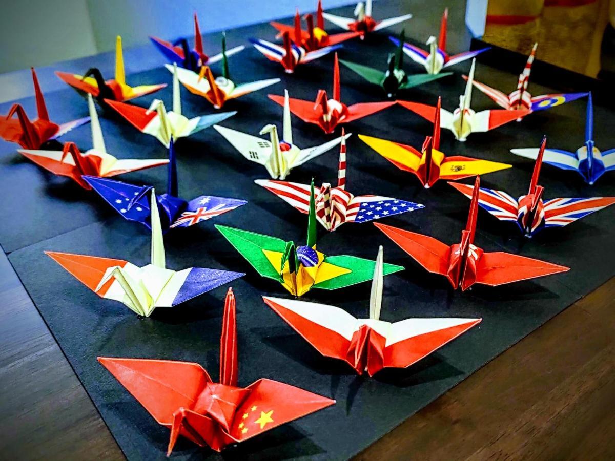 Origami 5 People Apartment *