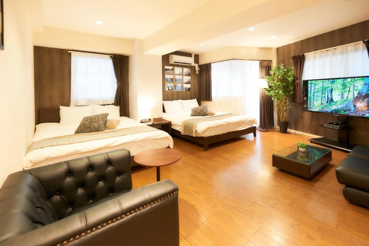 S'casa Nishishinjuku Apartment