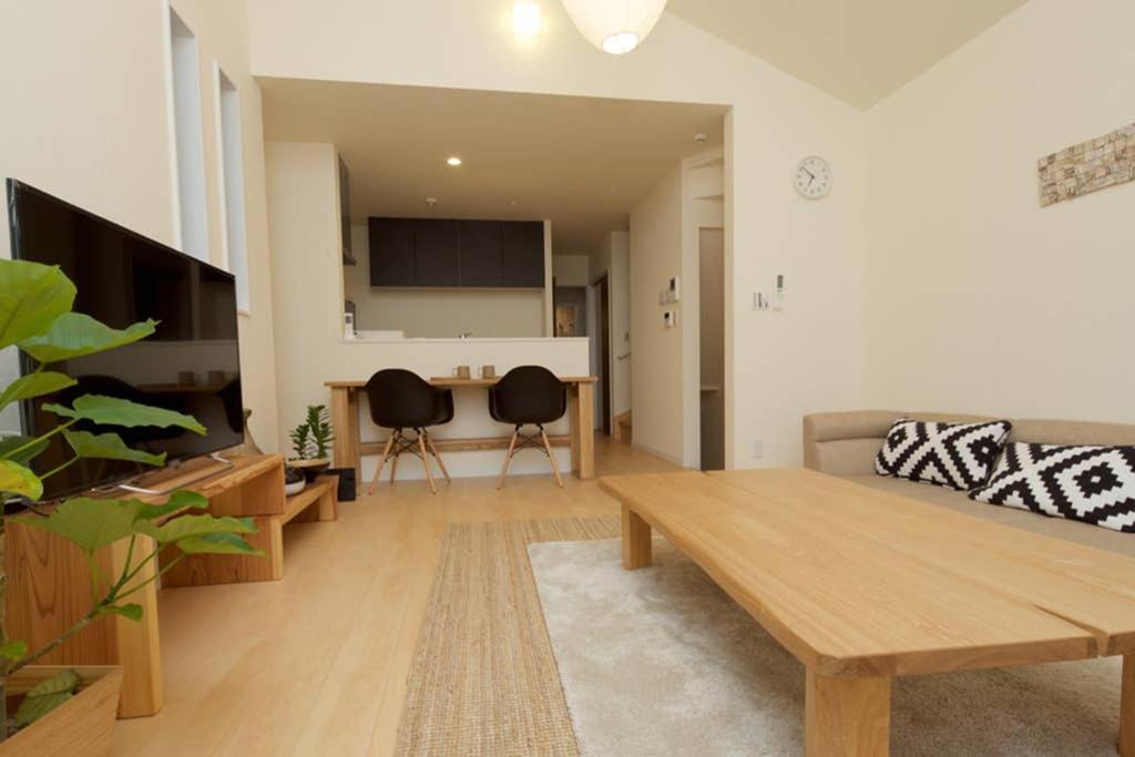 Nishi-sugamo Guest House. 2min To Nishi-sugamo Sta. 13min To Ikebukuro Sta. Tokyo