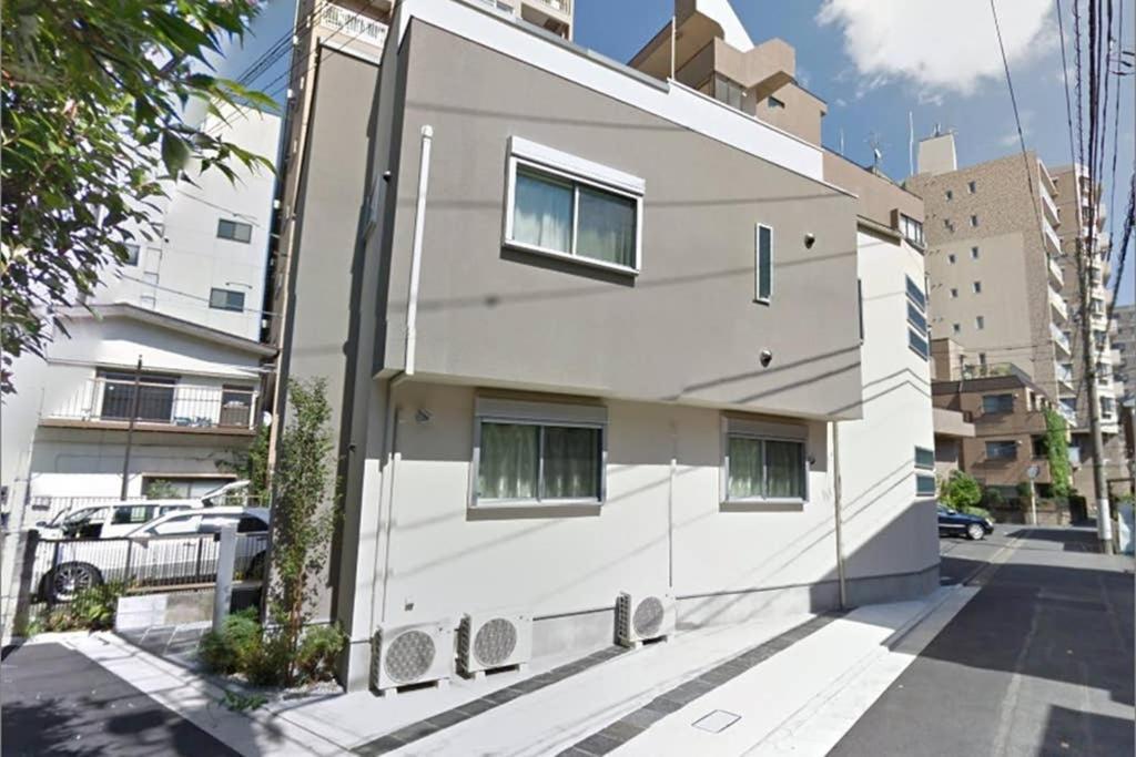 Nishi-sugamo Guest House. 2min To Nishi-sugamo Sta. 13min To Ikebukuro Sta. Apartment