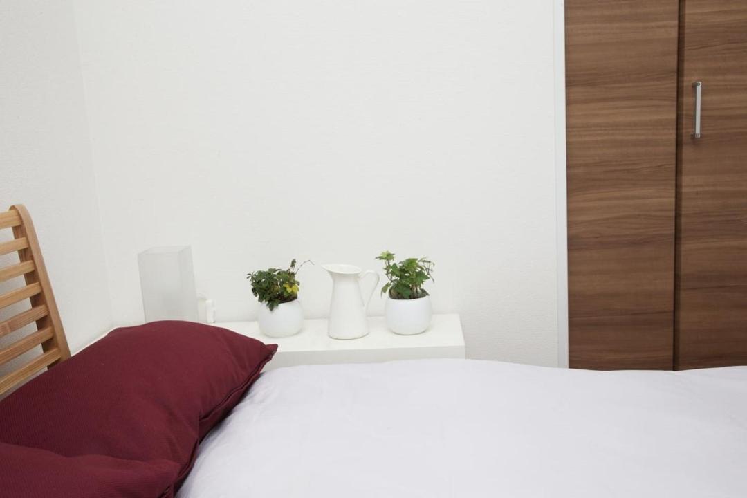 Nishi-sugamo Guest House. 2min To Nishi-sugamo Sta. 13min To Ikebukuro Sta. * Tokyo