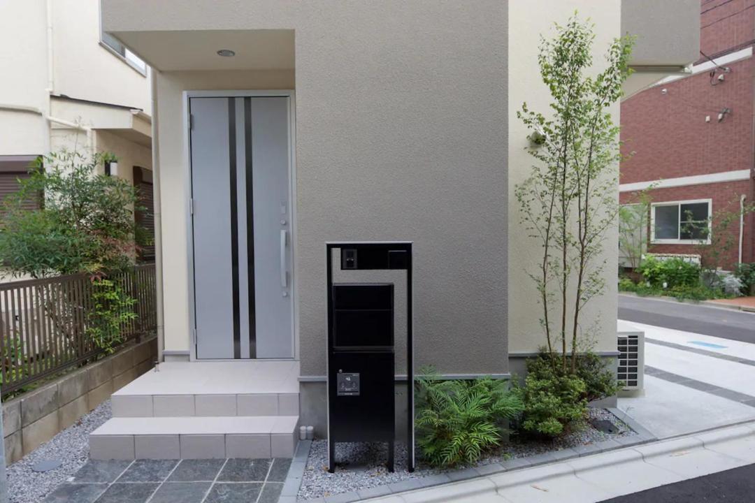 Nishi-sugamo Guest House. 2min To Nishi-sugamo Sta. 13min To Ikebukuro Sta. Tokyo