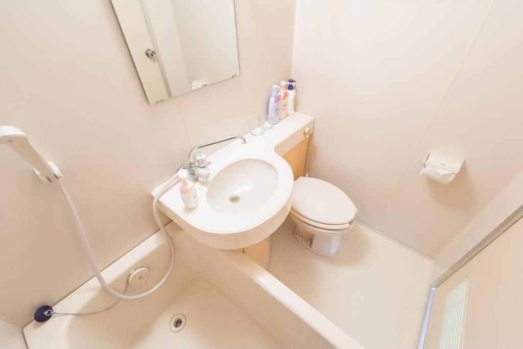 Apartment 上野浅草商业圈 山手线西日暮里站6分钟 成田羽田机场40分钟 精致酒店8a2客房两室 交通餐饮购物便利 *