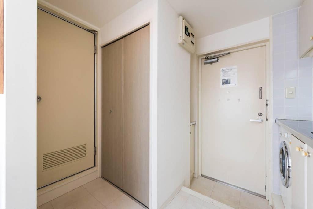 Apartment 上野浅草商业圈 山手线西日暮里站6分钟 成田羽田机场40分钟 精致酒店8a2客房两室 交通餐饮购物便利 Tokyo