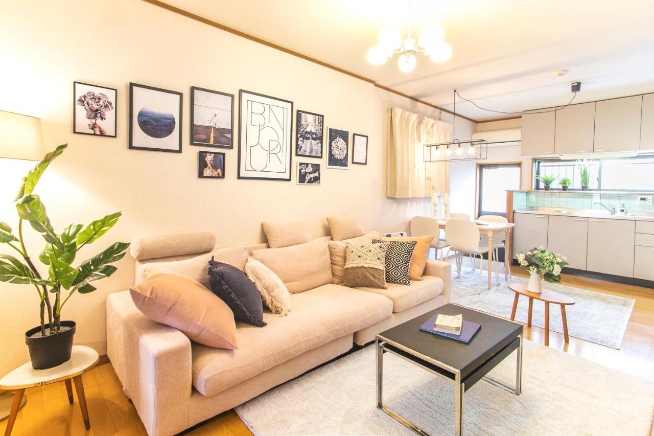Apartment Harmonia Koiwa: Convenient For 6