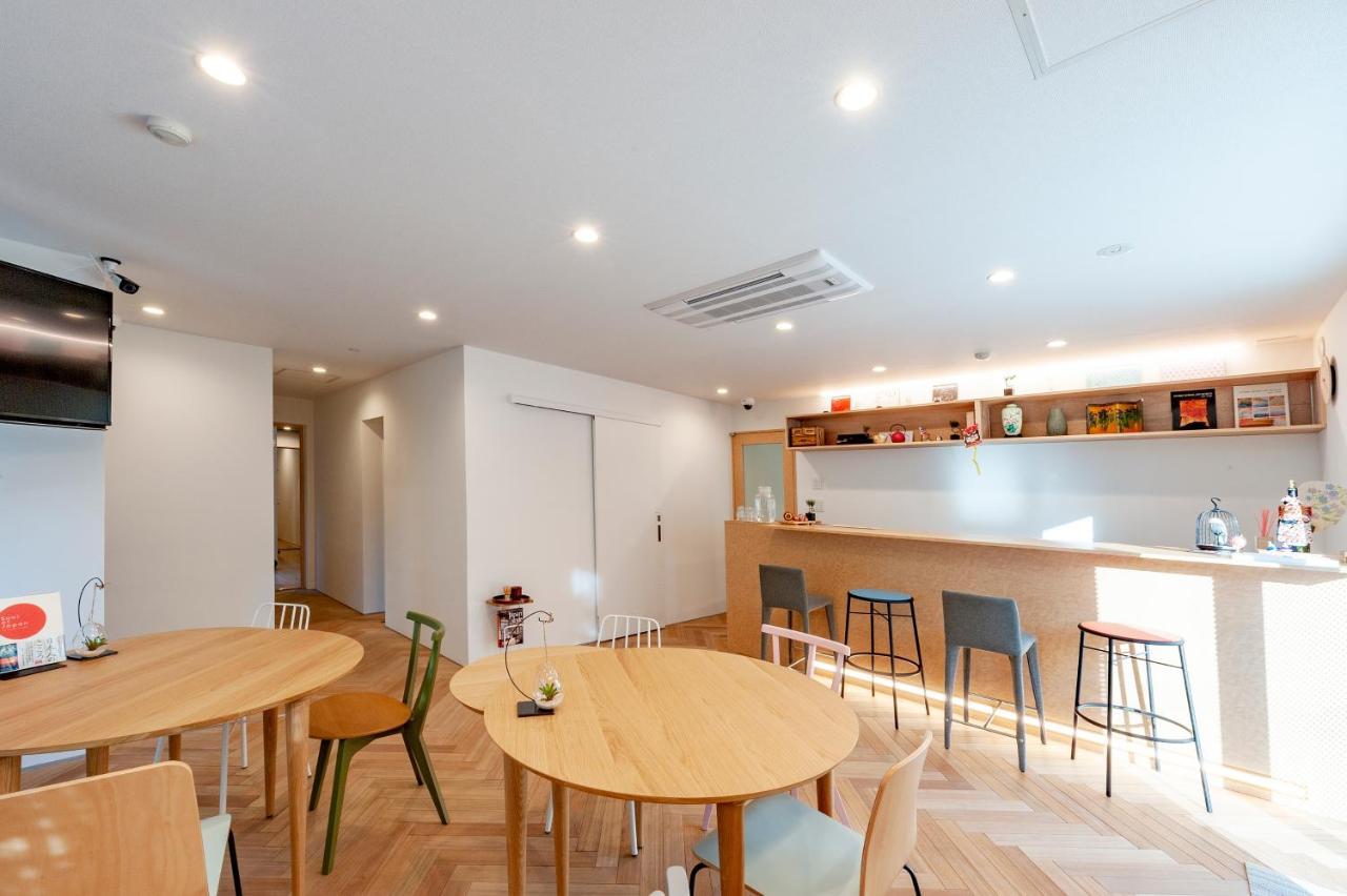 Plat Keikyu Haneda Hostel