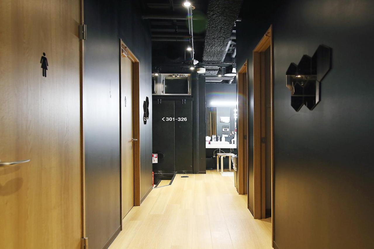 Capsule Transit Shinjuku Capsule hotel