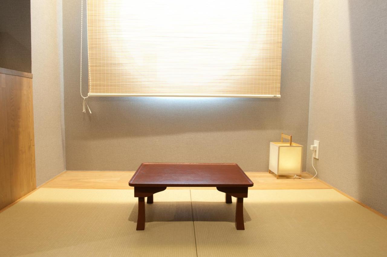 Sadou Ueno *