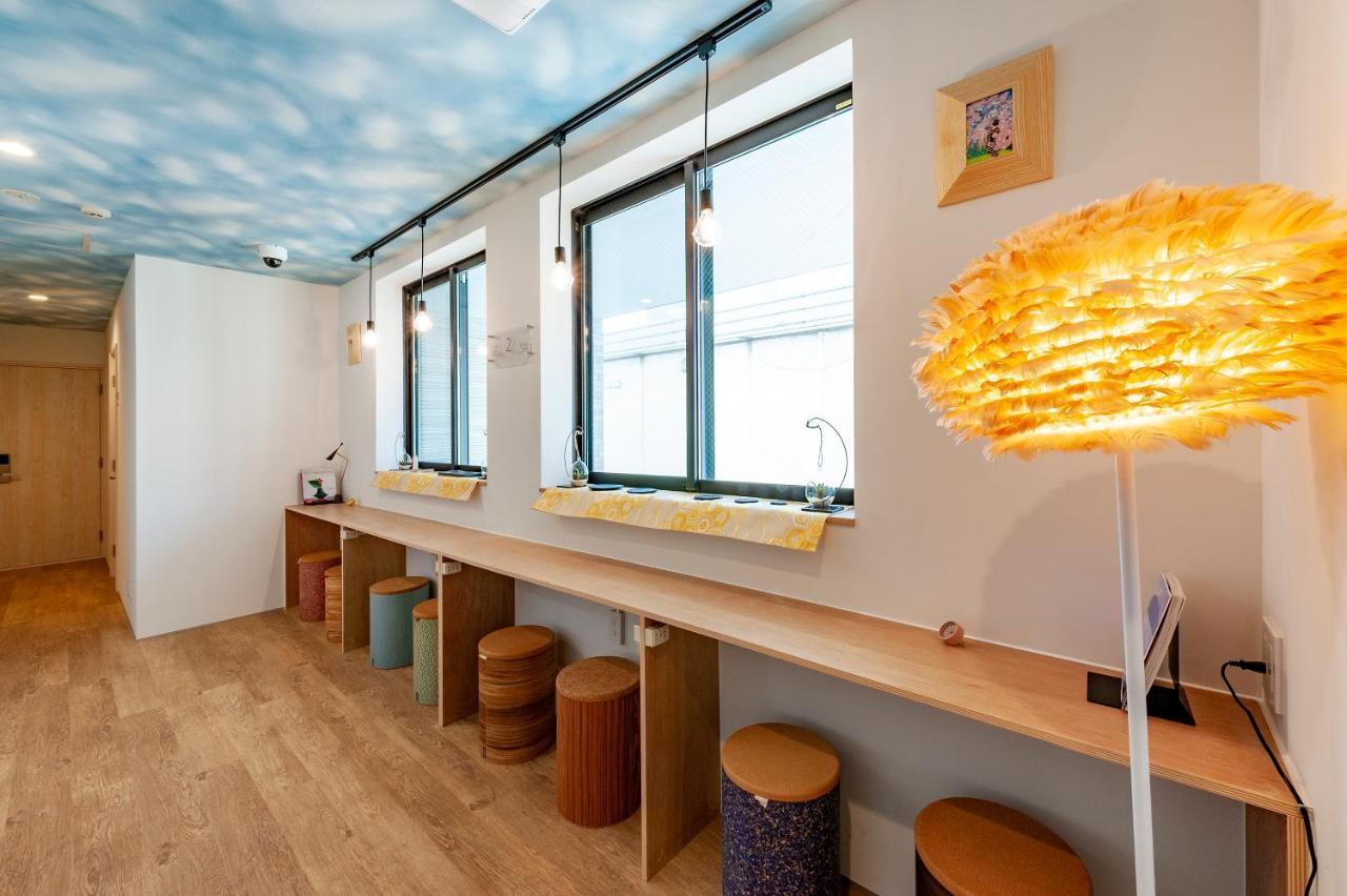 Plat Keikyu Haneda Hostel