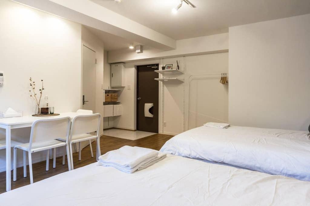 Apartment Dwell Urban 2b Tokyo