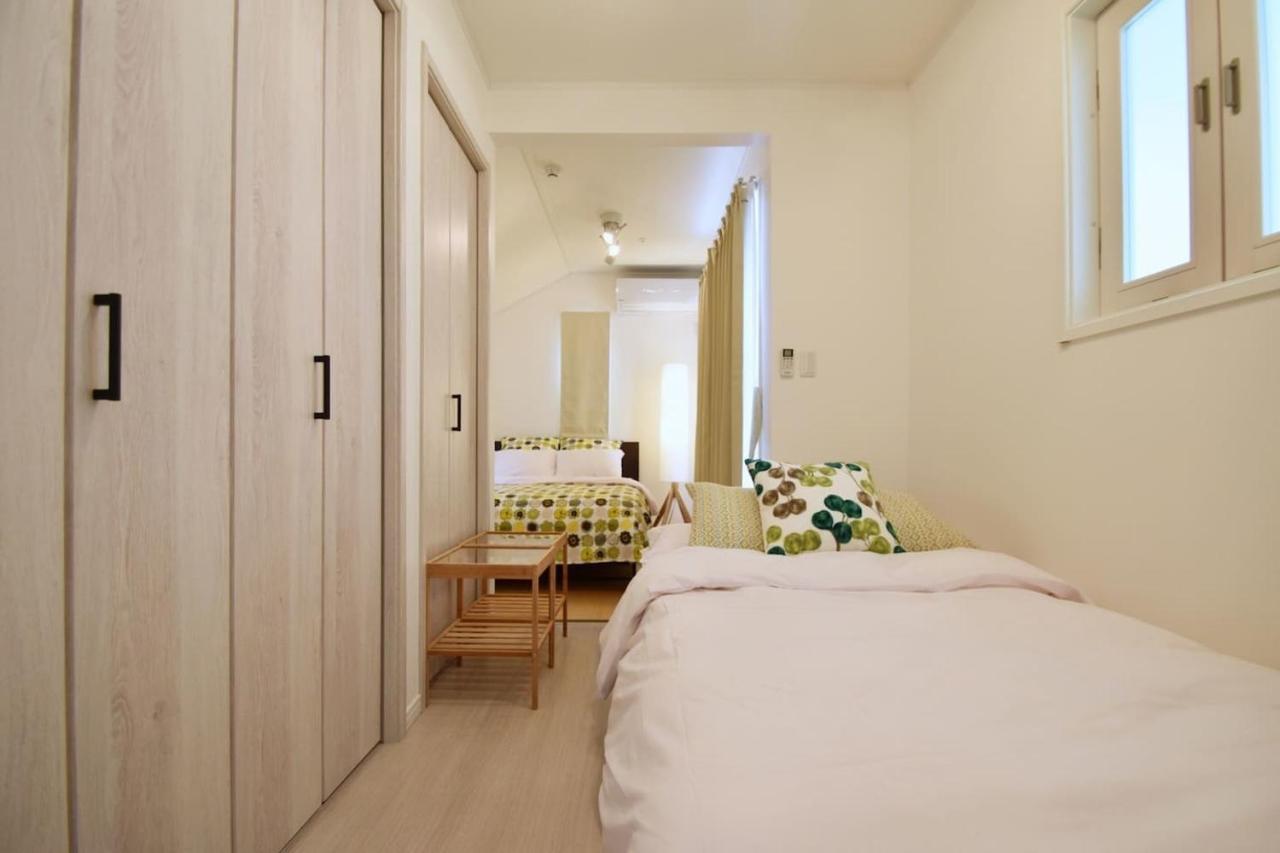 大人気 Disneylandまですぐ ディズニーテーマの駐車場付一軒家 Apartment *