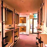 Capsule Hotel & Sauna Cosmo Plaza Akabane