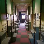 Capsule Hotel Block Room