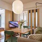 Holiday Places /Shibuya 5Min By Train