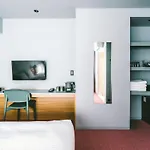 Landabout Tokyo