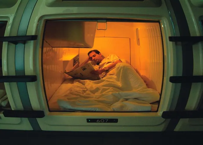Capsule Hotel & Sauna Cosmo Plaza Akabane