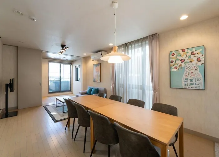 Higashikomagata House