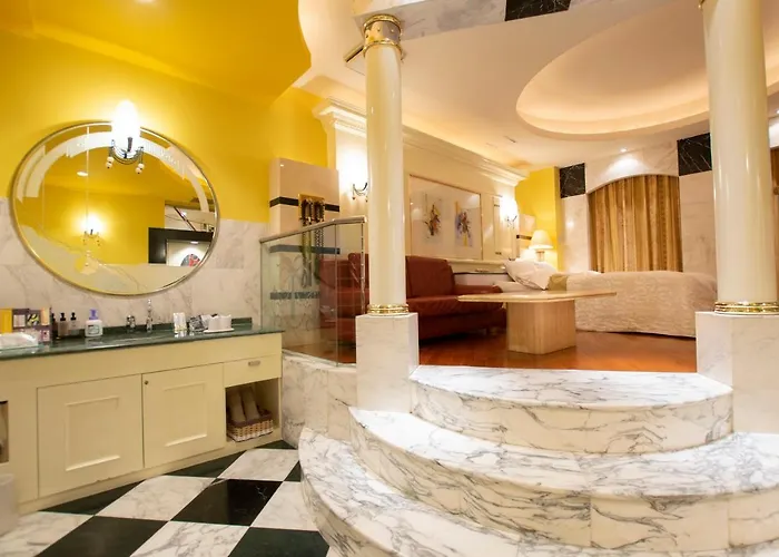 Hotel Ray Field (Adults Only)