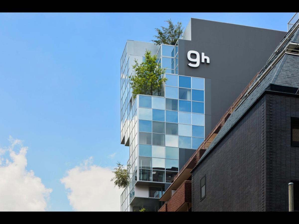 Capsule hotel Nine Hours Hanzomon Tokyo