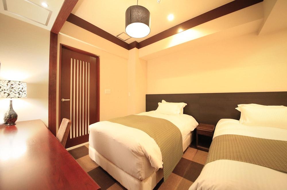 Centurion Residential Tower Capsule hotel 2*