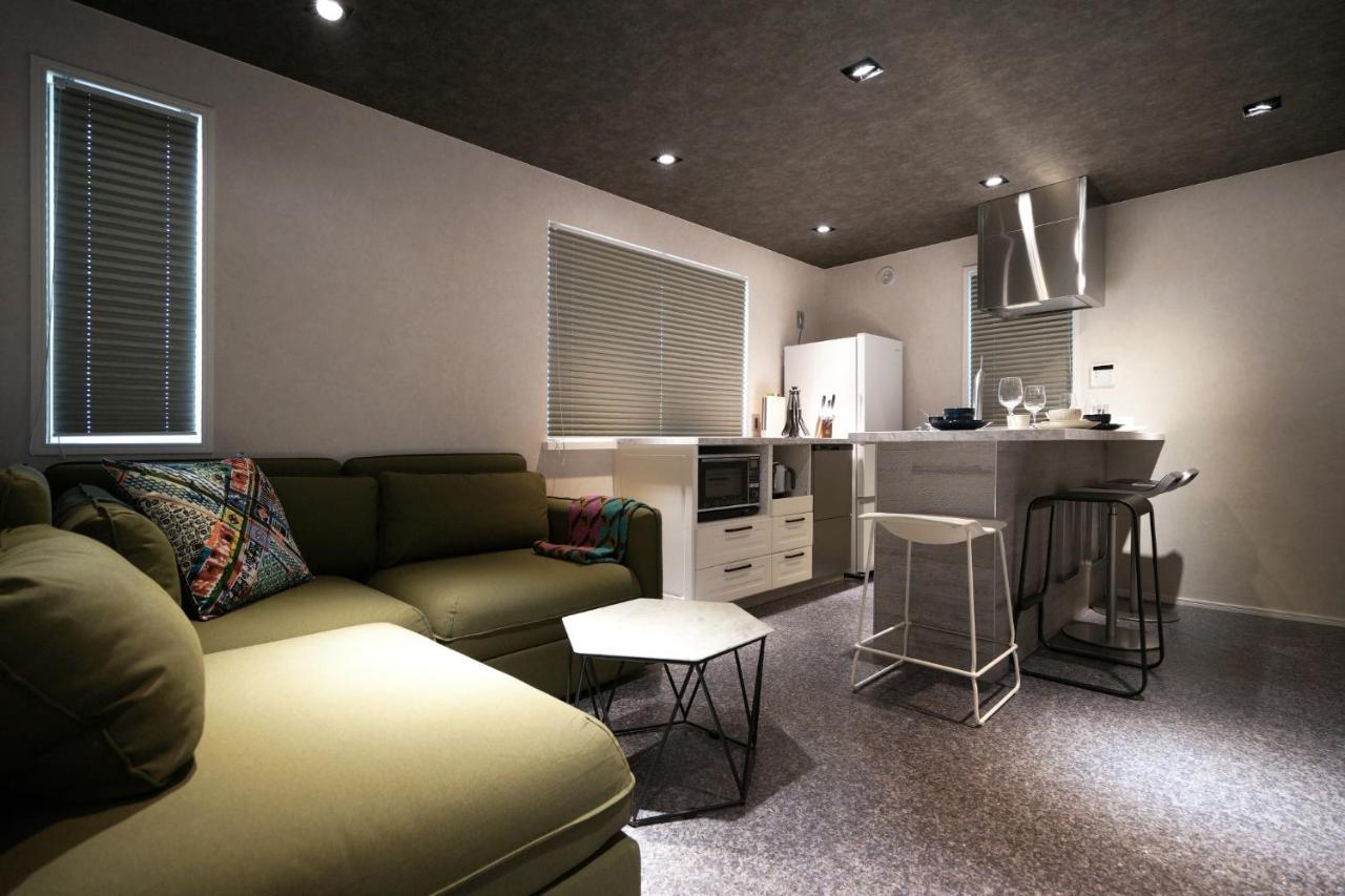 Real Life Aoyama - Vacation 94295 Hotel