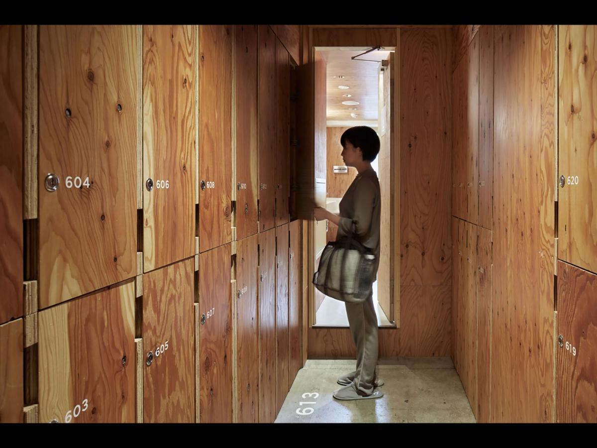 Capsule hotel Do-c Gotanda