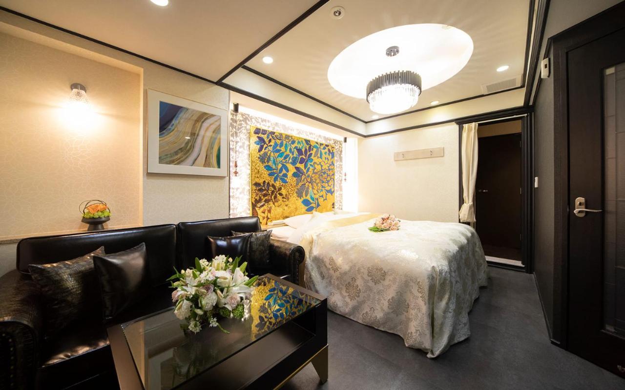 Love hotel All-inn Tokyo