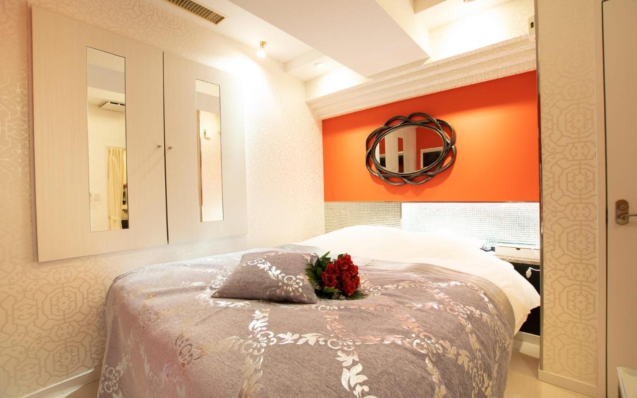 All-inn Love hotel
