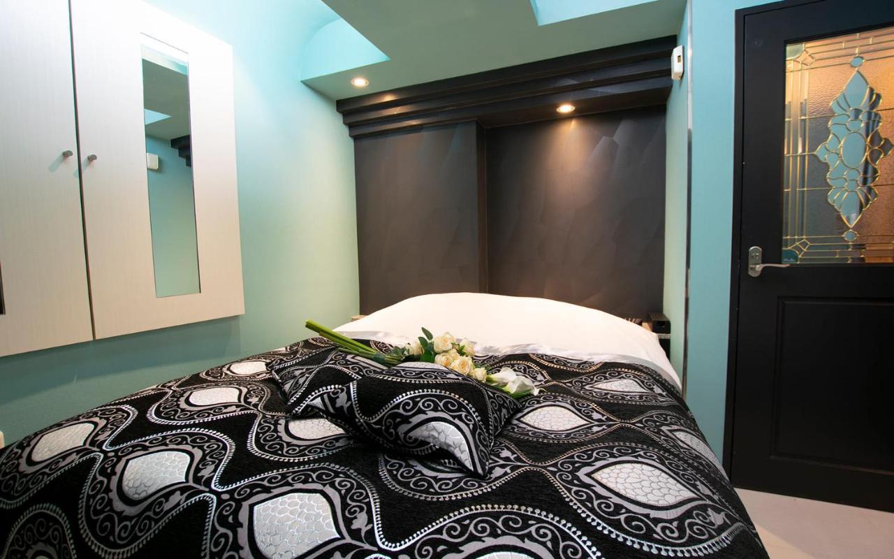 All-inn Love hotel