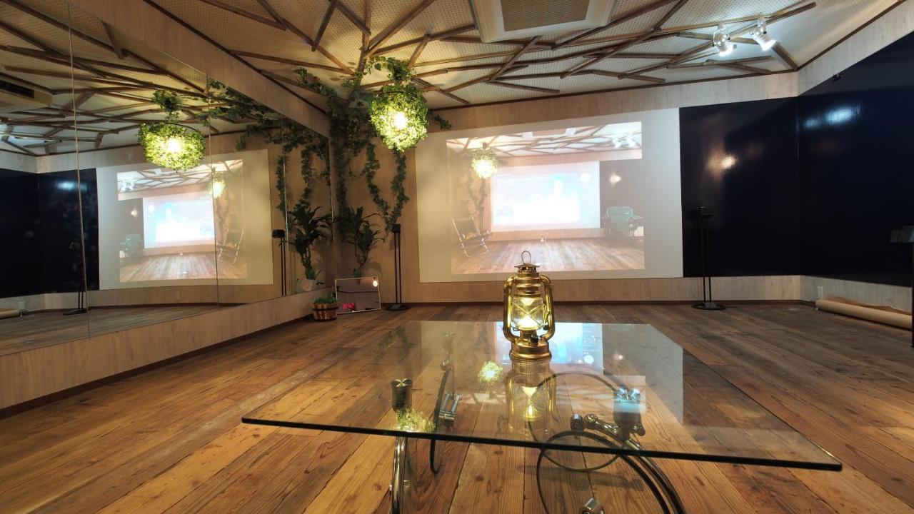 Grand Piano & Shinjuku 5min Walk From Station