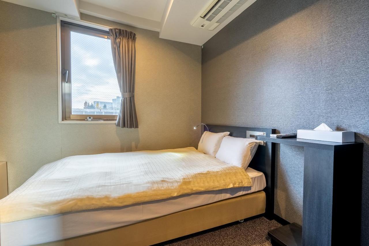 Capsule hotel Oyo Tetora Akabane Tokyo