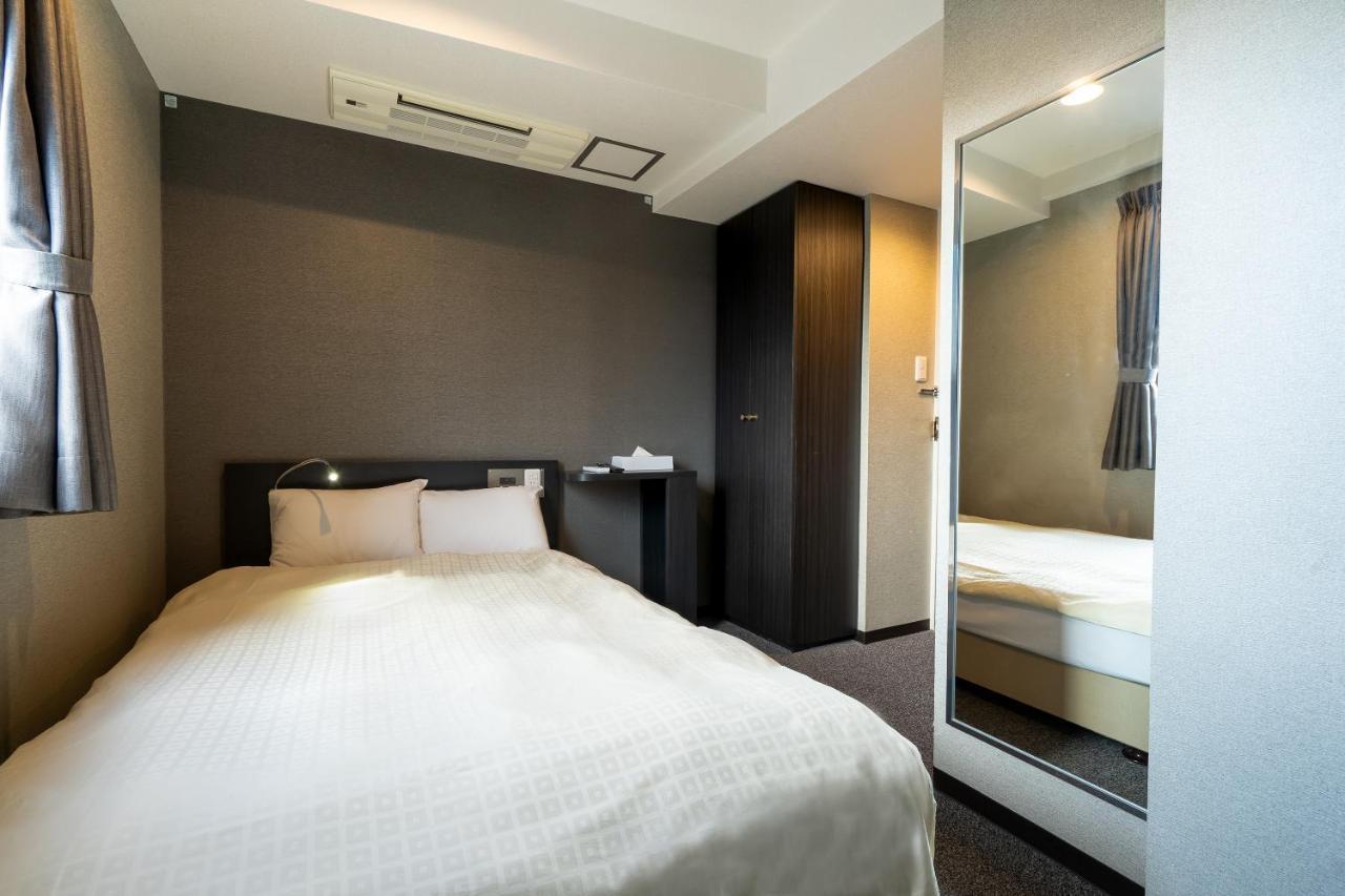 Capsule hotel Oyo Tetora Akabane Tokyo
