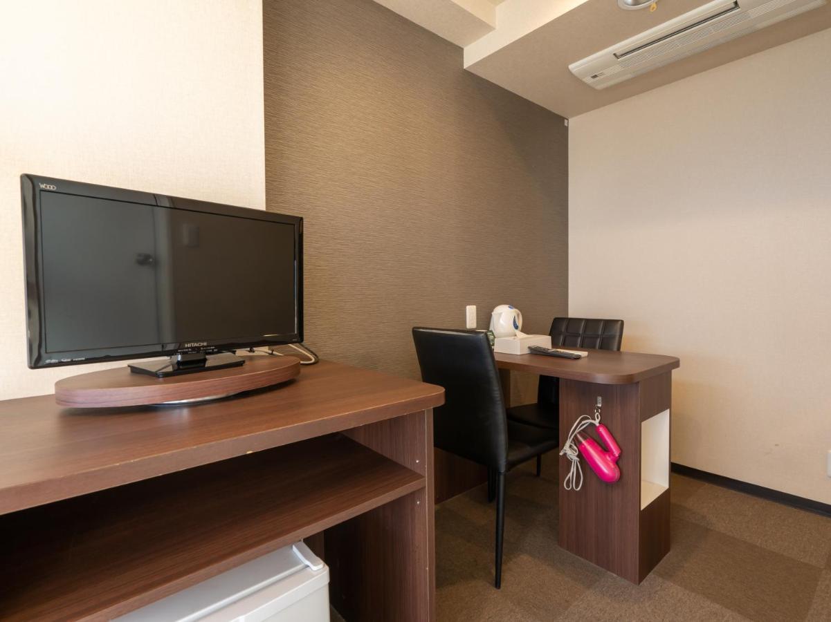 Capsule hotel Oyo Tetora Akabane Tokyo