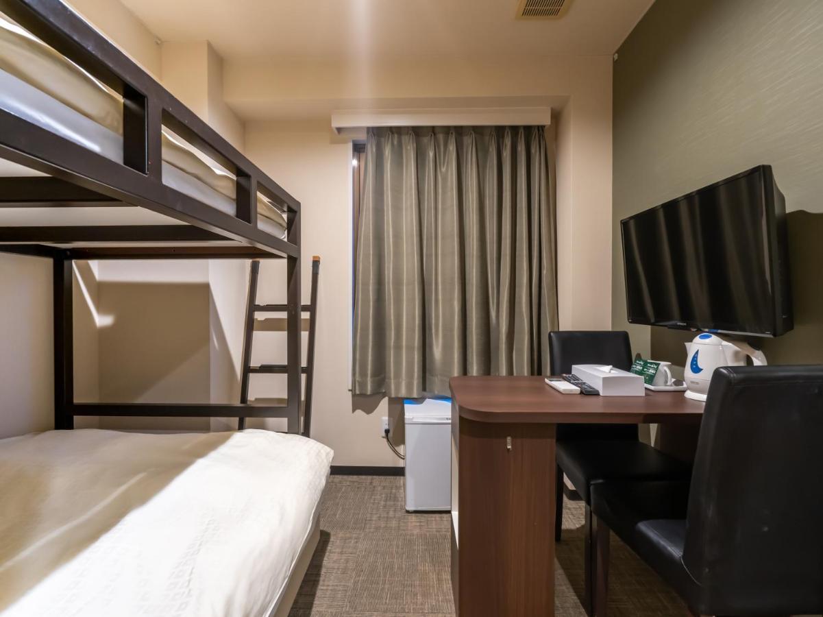 Capsule hotel Oyo Tetora Akabane *