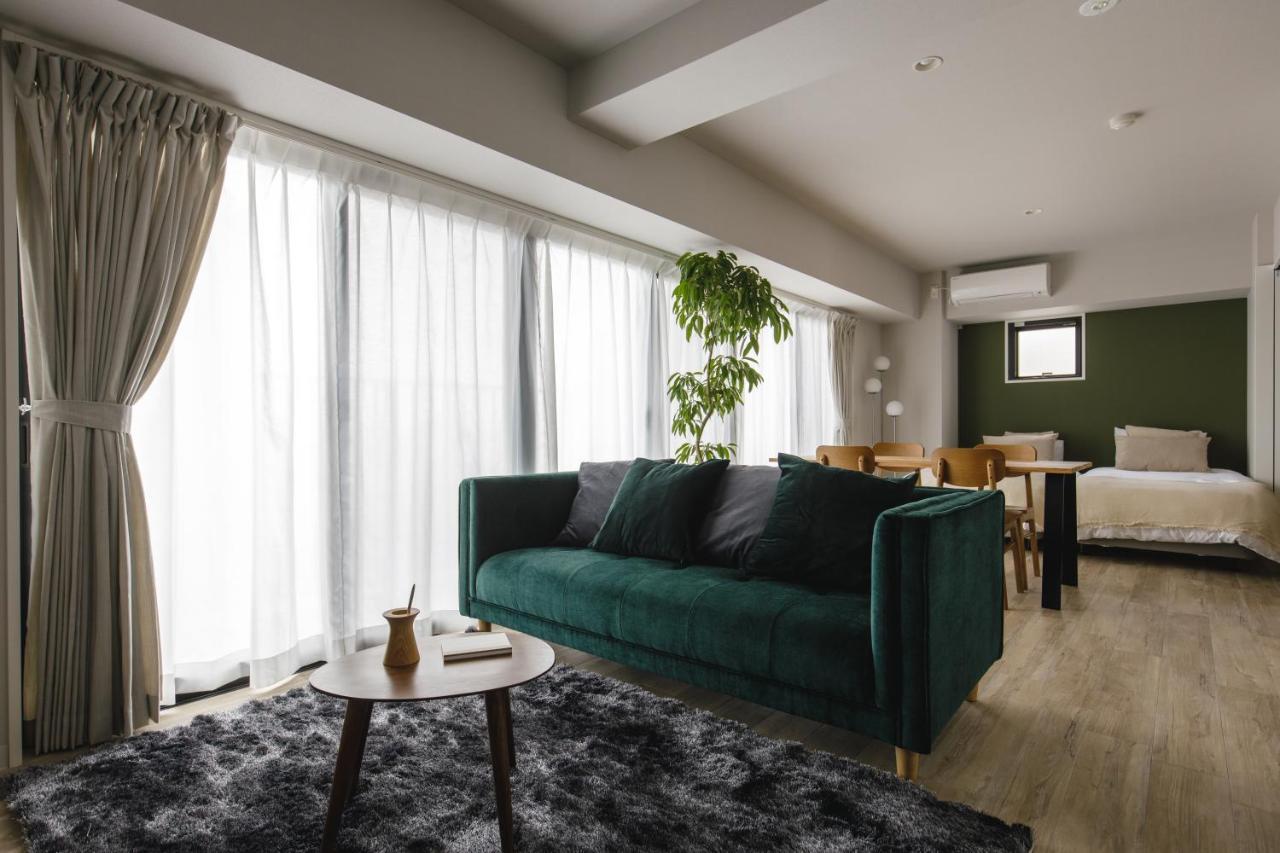 Aparthotel Three