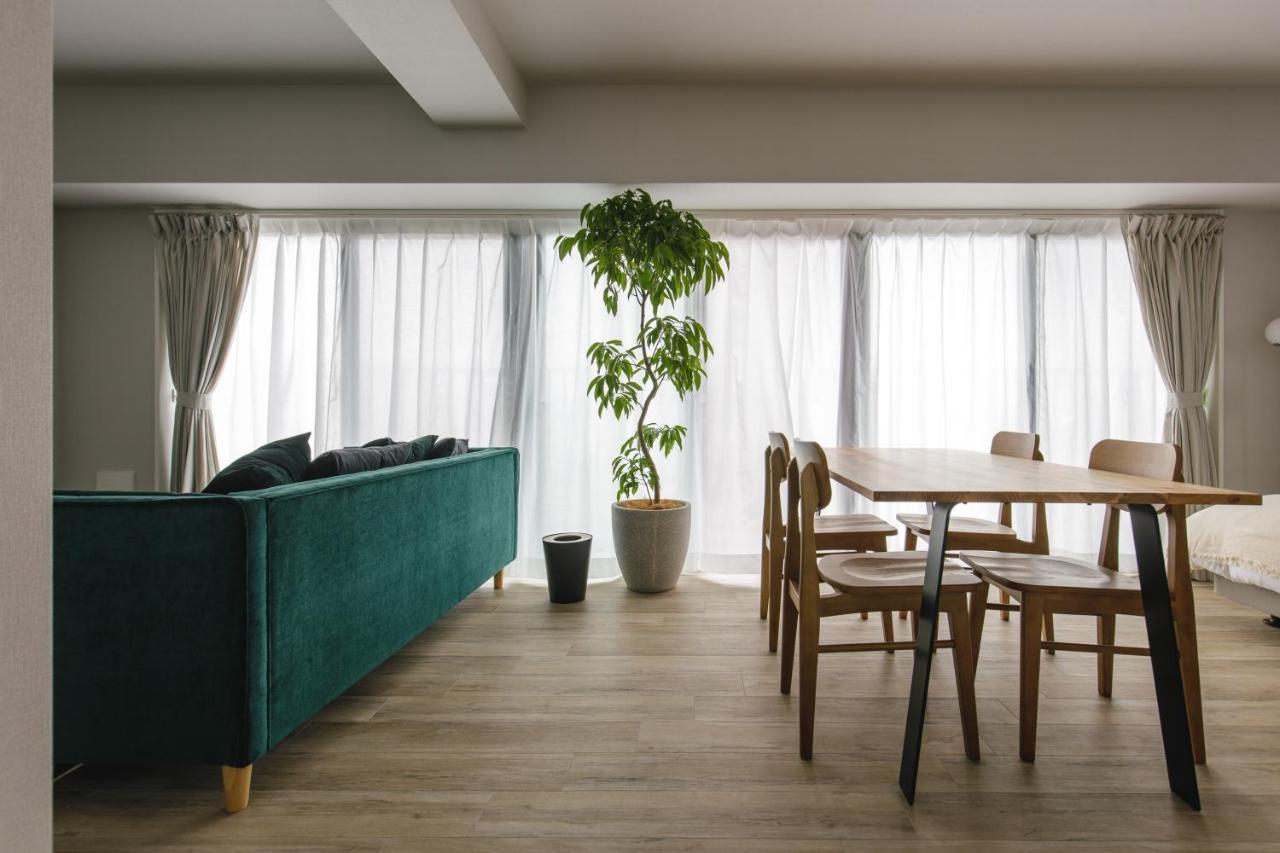 Aparthotel Three