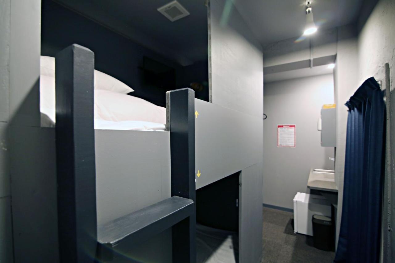 Rhodes Otsuka Hostel Tokyo
