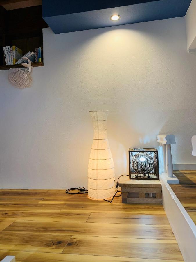 Artistic Carpenter's Work With House Wifi Apartment *