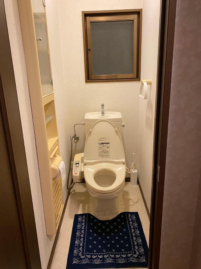 Apartment 台東区寝室4つと広々吹き抜けリビングのメゾネットタイプのお家