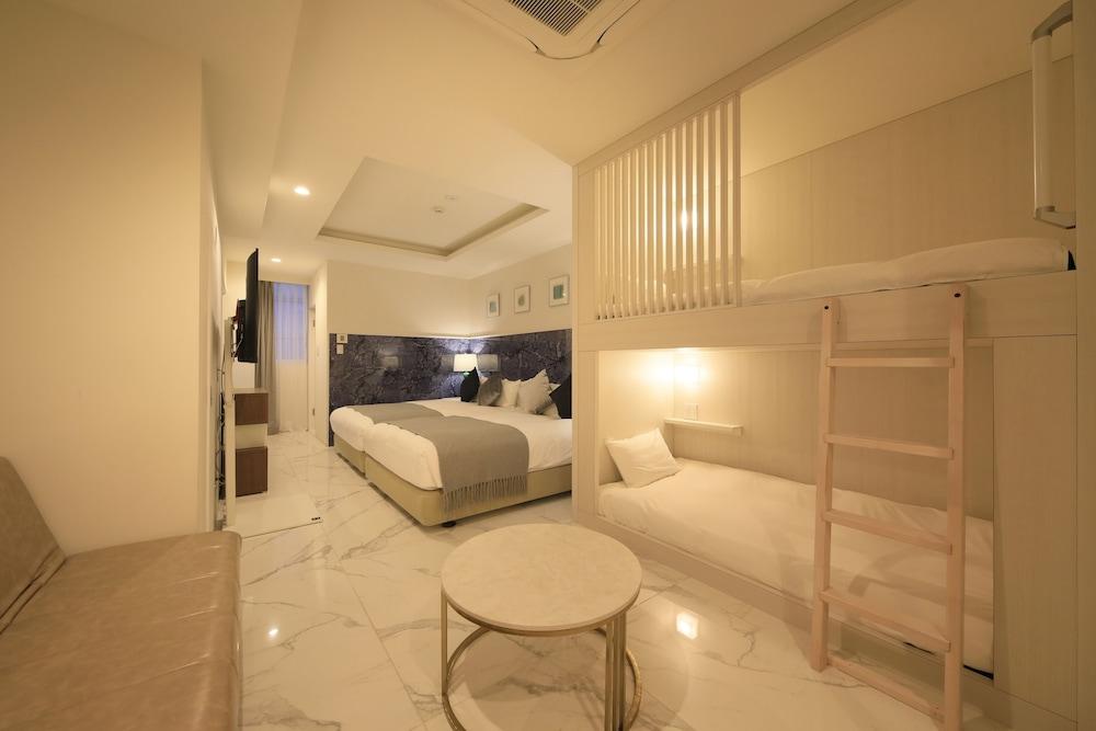 Centurion Residential Tower 2*