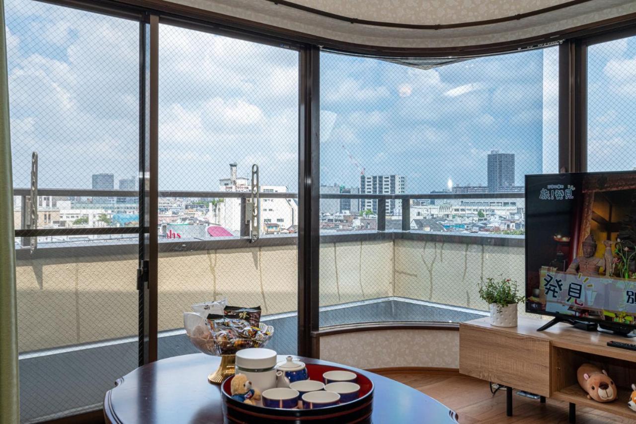 Apartment 台東区寝室4つと広々吹き抜けリビングのメゾネットタイプのお家 *