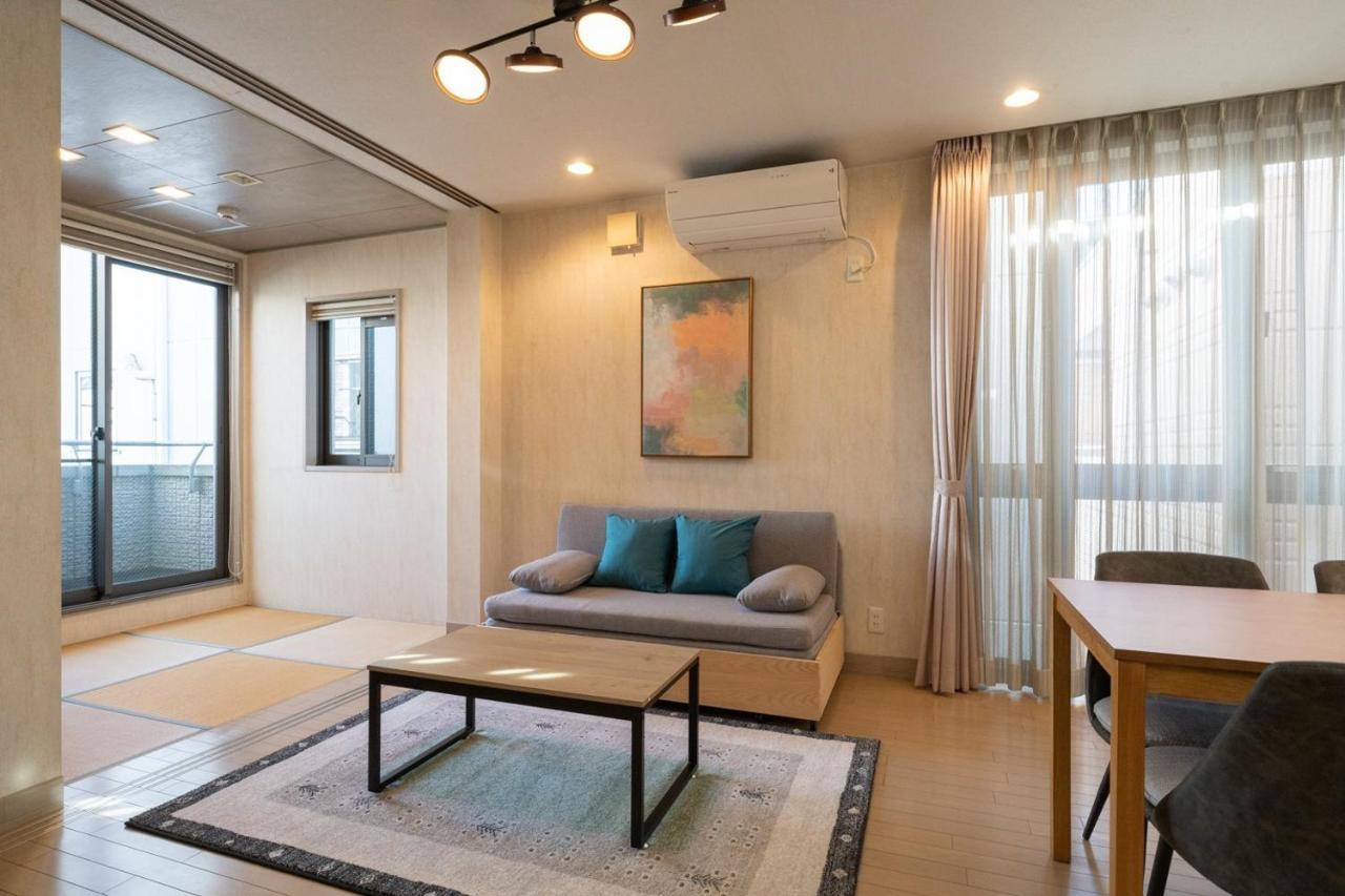 Higashikomagata House * Tokyo