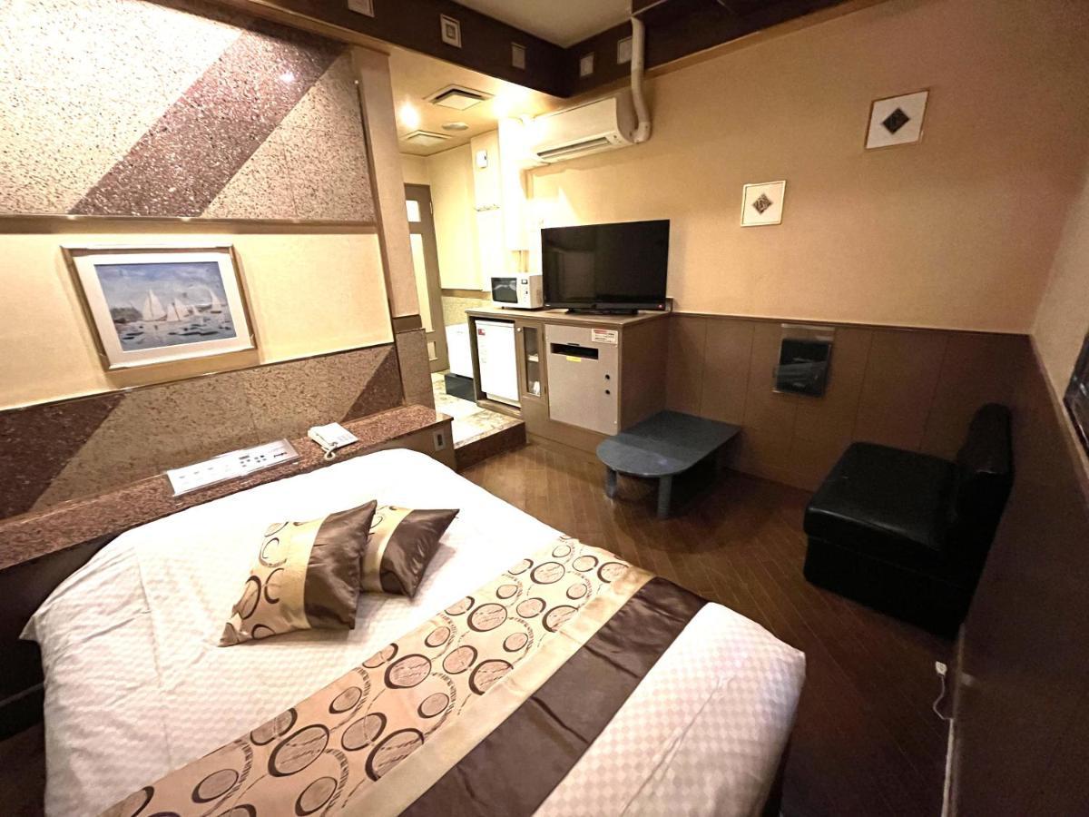 Crystal 大人専用 Tokyo