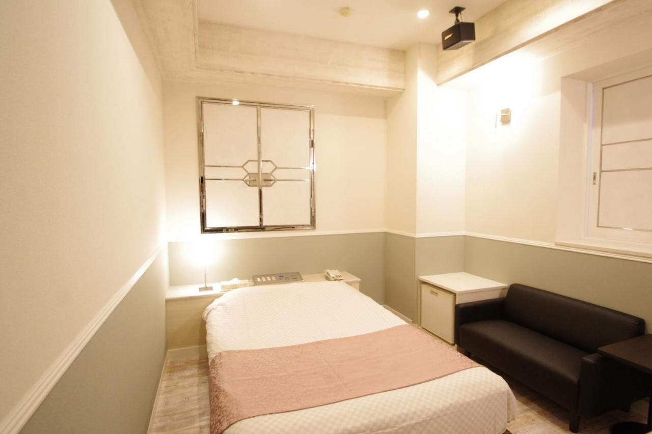 Hotel Crystal 大人専用 3*