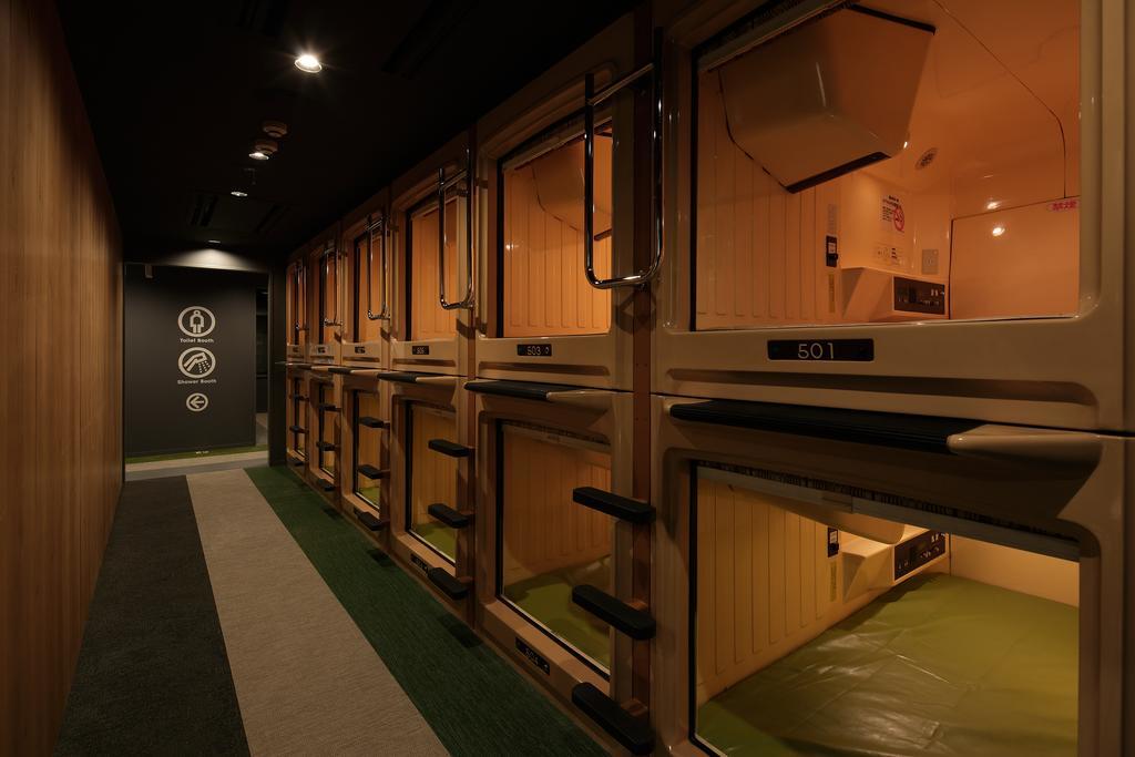 Booth Netcafe & Capsule Capsule hotel