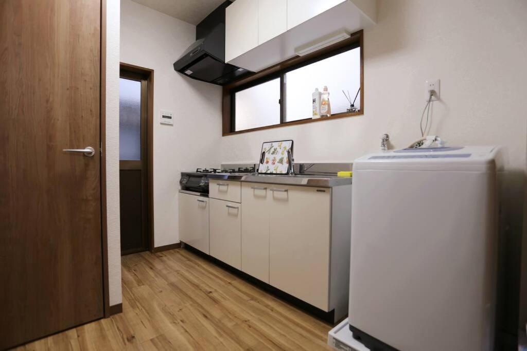 Apartment Jr Otsuka Station 8min/toshima Area/suitable For 4-7ppl Tokyo
