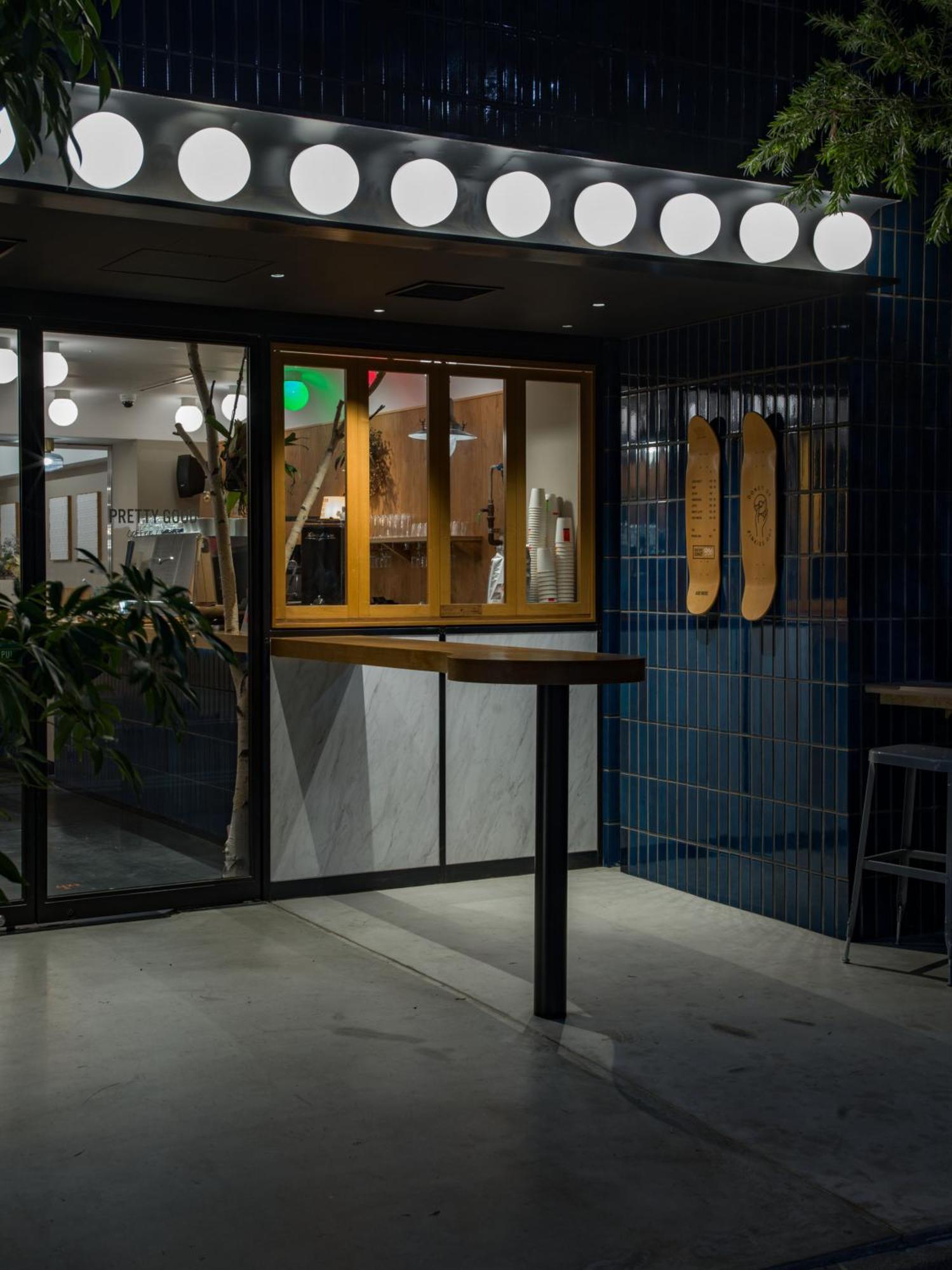 Cafe/minimal Our Our