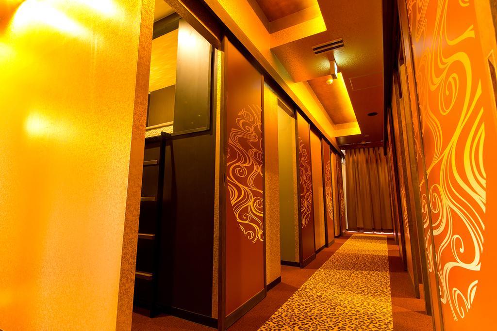 Capsule hotel Centurion Residential Tower