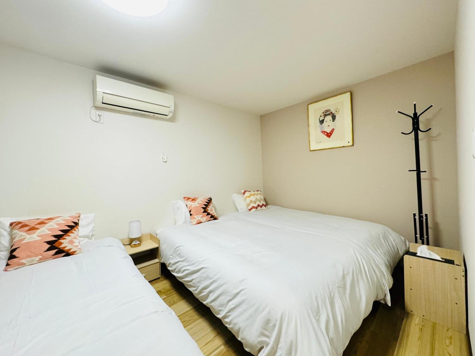 Apartment Sts-senzoku House *